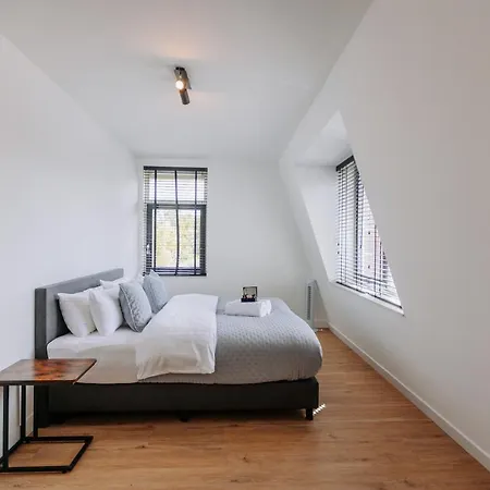 Brand New Bright Luxurious In Amsterdam!